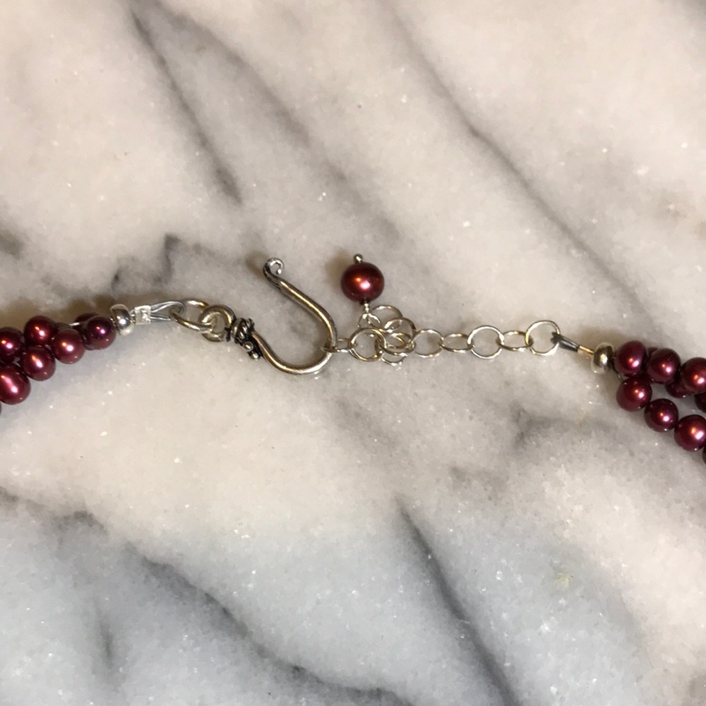 Maroon Pearl Necklace and Bracelet Set! 🐚 - Picture 6 of 8